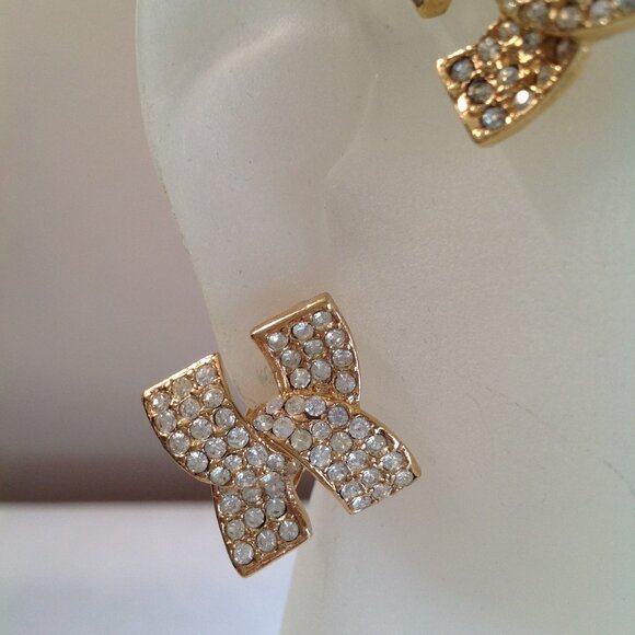 Vintage KJL Kenneth Jay Lane Pave Rhinestone X Bow Clip On Earrings Signed - Picture 2 of 6